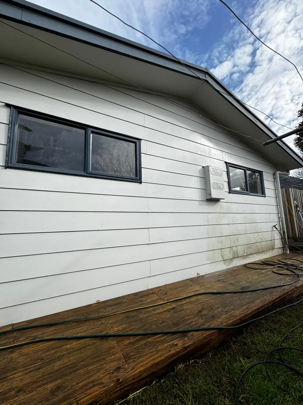 House exterior before professional washing